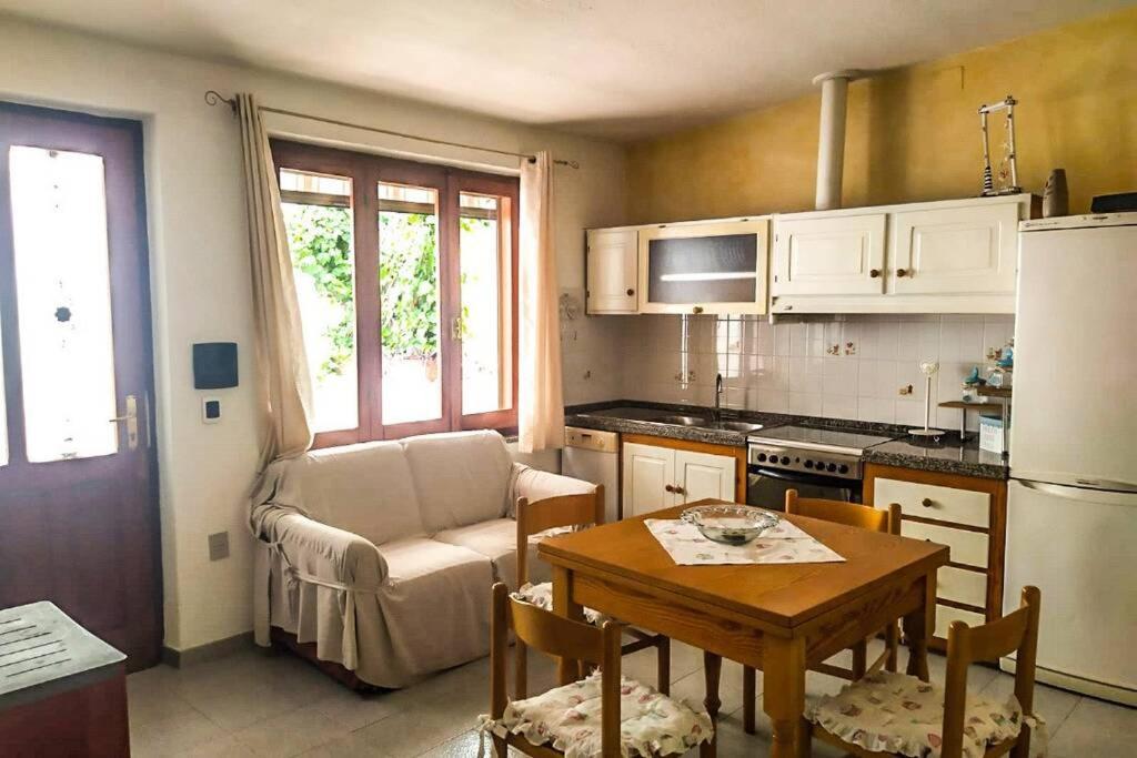 Casa Maddalenina Con Giardino, Vicino Al Mare! Lejlighed La Maddalena  Eksteriør billede